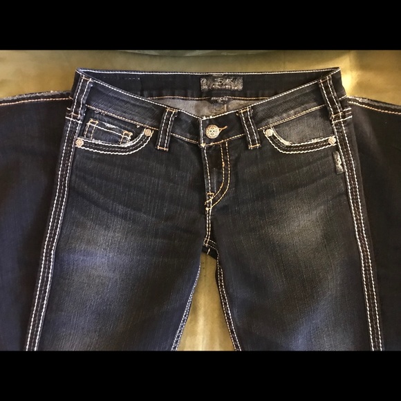 LOT OF JEANS: SILVER JEANS & 7 FOR ALL MANKIND - Picture 2 of 4